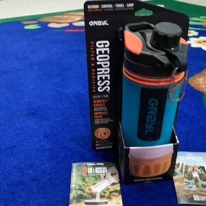 GRAYL 24 fl oz water purifier bottle,  blue